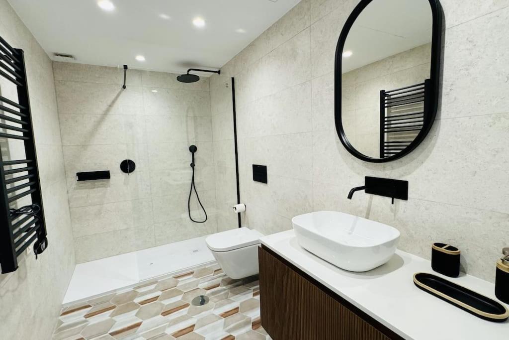 Room City Estepona Poseidon -Sea Views- المظهر الخارجي الصورة