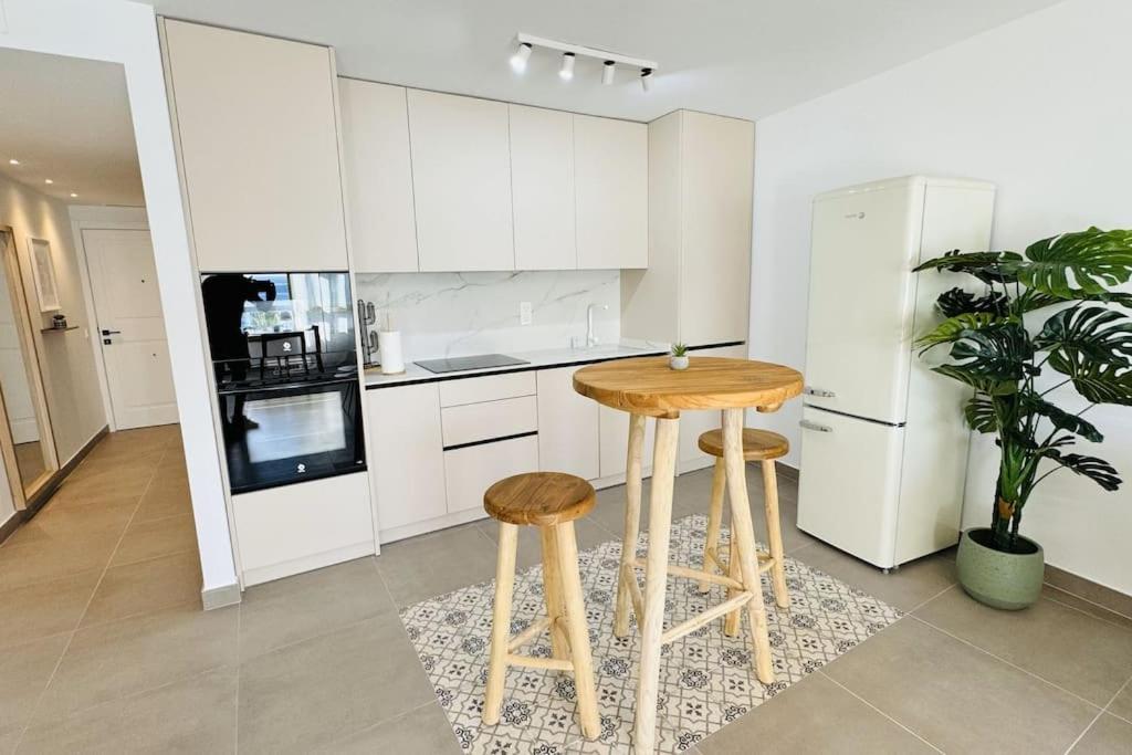 Room City Estepona Poseidon -Sea Views- المظهر الخارجي الصورة
